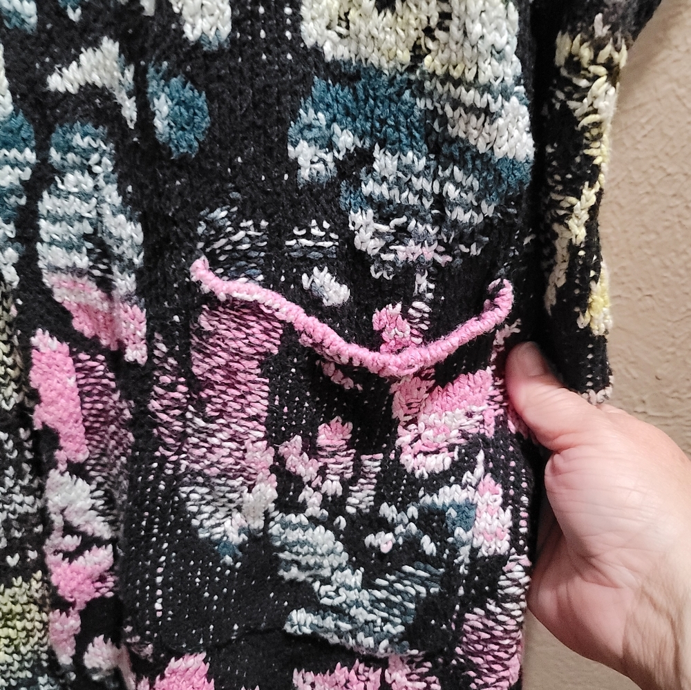 Multicolor Women's Sweater - Picture 6 of 10